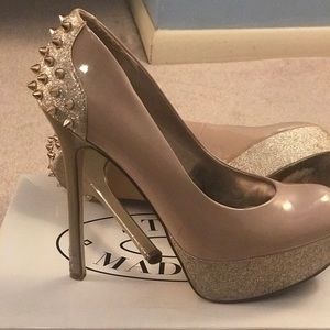 Steve Madden w/Studded Heel